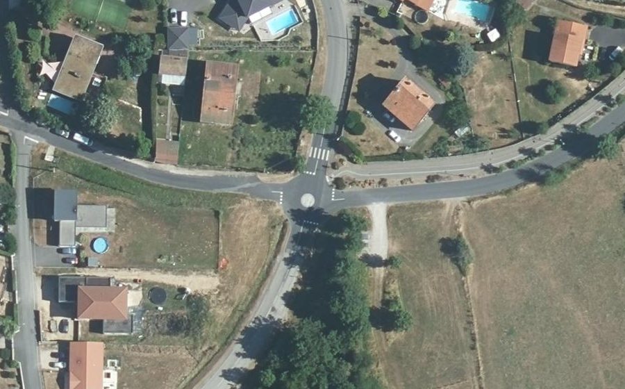 Vue aérienne du Mini-giratoire n°504322946
