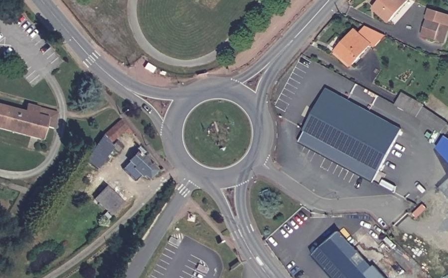 Vue aérienne du Rond-point anonyme n°100504453
