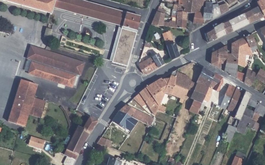 Vue aérienne du Mini-giratoire n°506159641