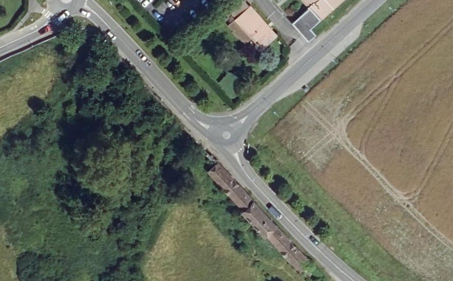 Vue aérienne du Mini-giratoire n°518332294