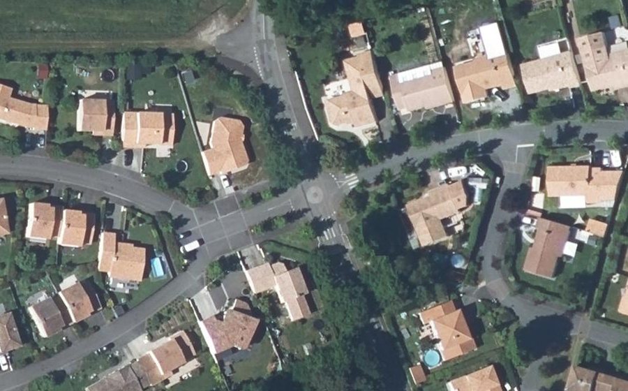 Vue aérienne du Mini-giratoire n°519308878