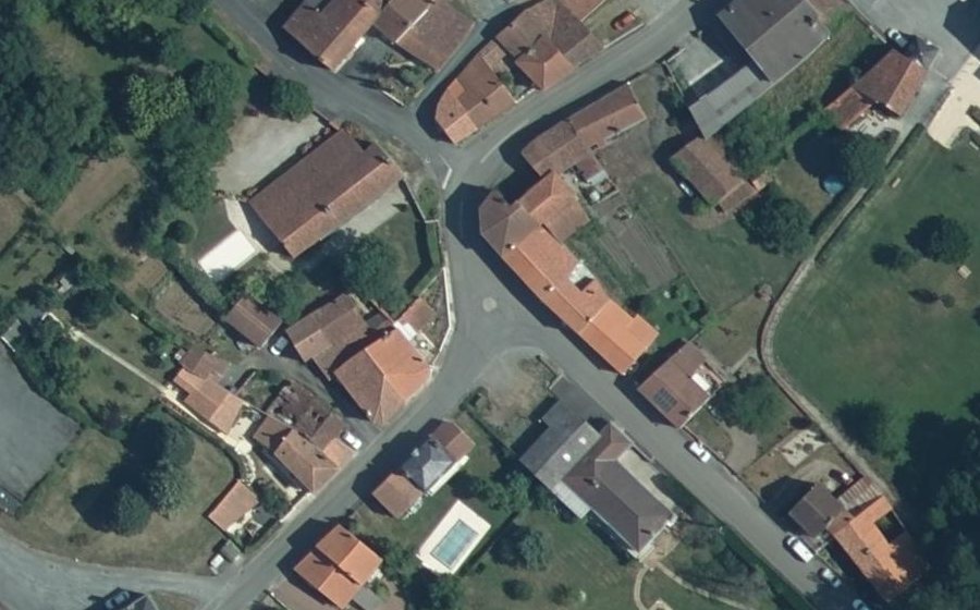 Vue aérienne du Mini-giratoire n°525401694