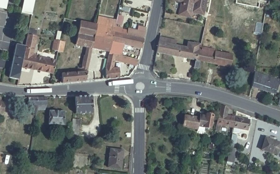 Vue aérienne du Mini-giratoire n°525558458