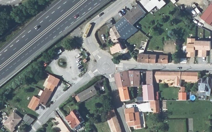 Vue aérienne du Mini-giratoire n°526936141