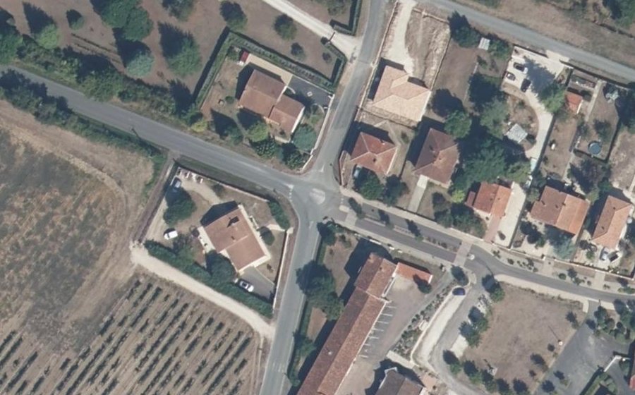 Vue aérienne du Mini-giratoire n°528086649