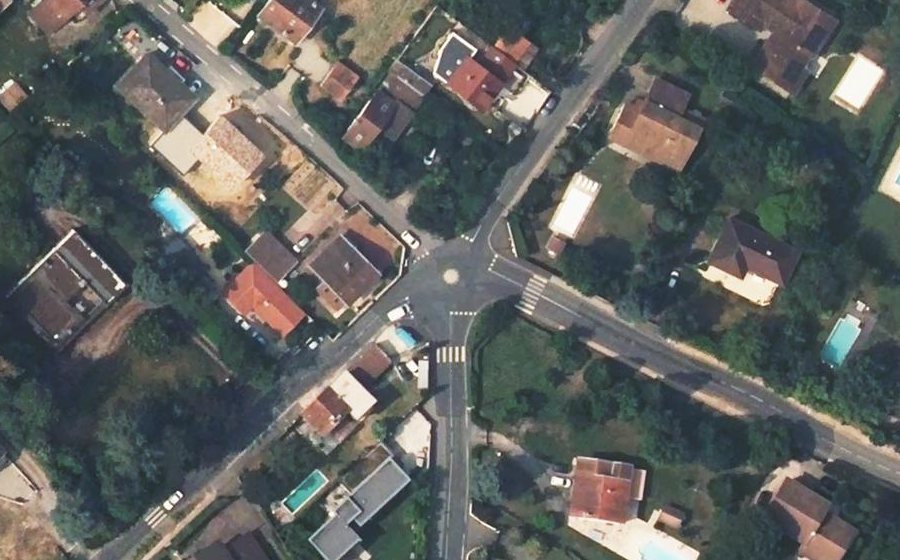 Vue aérienne du Mini-giratoire n°529880625