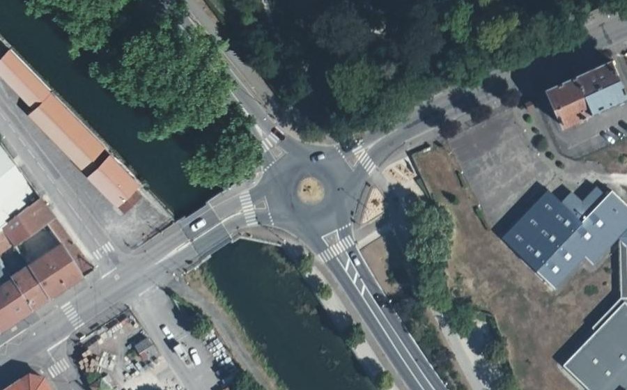 Vue aérienne du Rond-point anonyme n°10053517