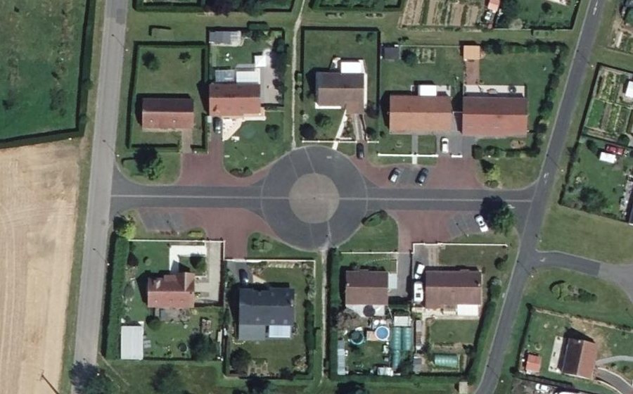 Vue aérienne du Mini-giratoire n°536958626