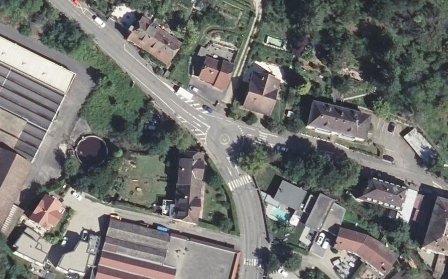 Vue aérienne du Mini-giratoire n°541077959