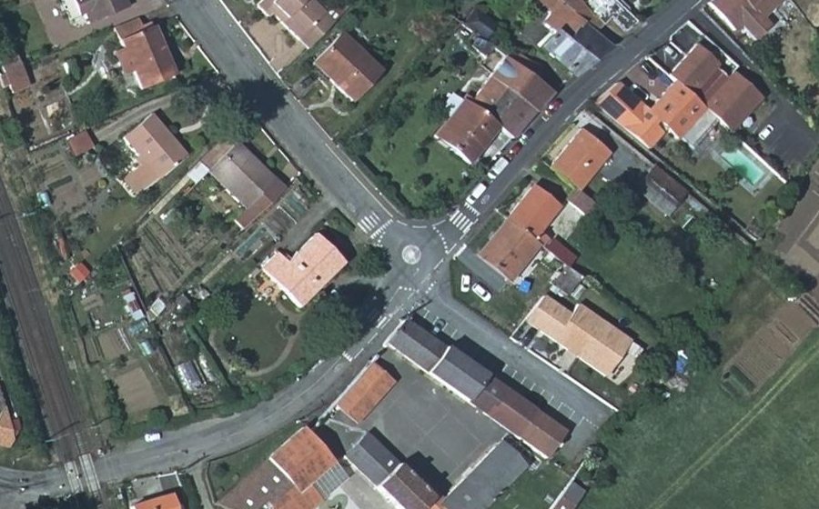 Vue aérienne du Mini-giratoire n°553103566