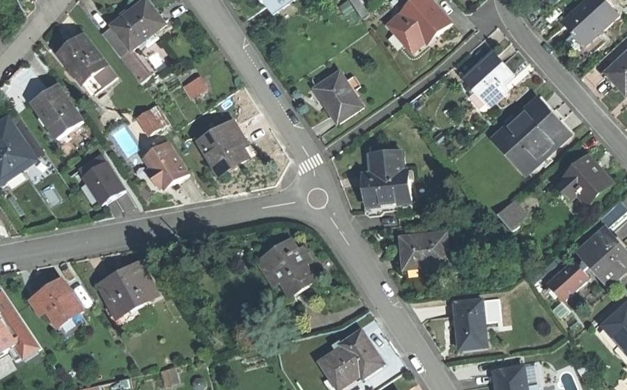 Vue aérienne du Mini-giratoire n°558768240