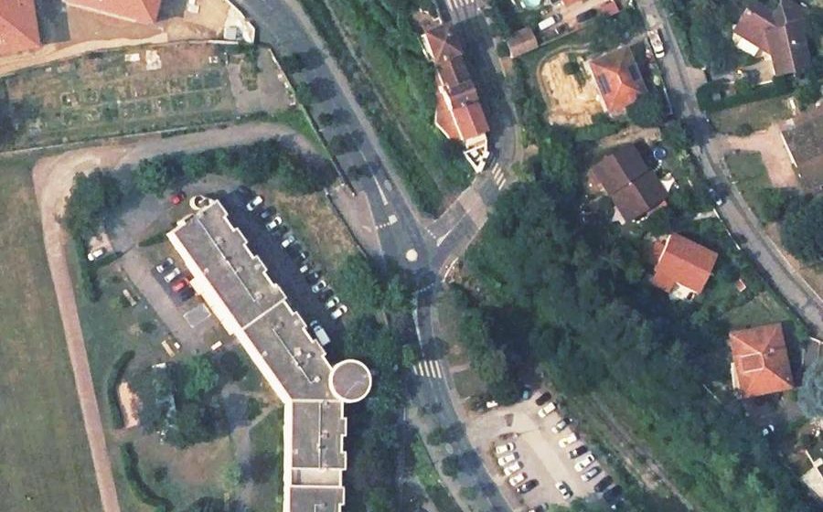 Vue aérienne du Mini-giratoire n°560946426