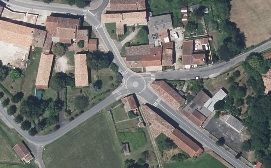 Vue aérienne du Mini-giratoire n°561072960