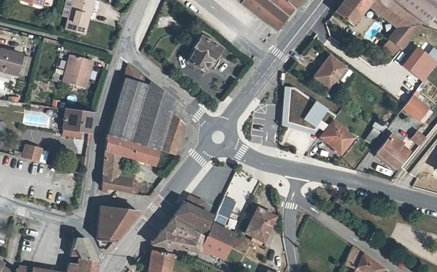 Vue aérienne du Mini-giratoire n°562895930