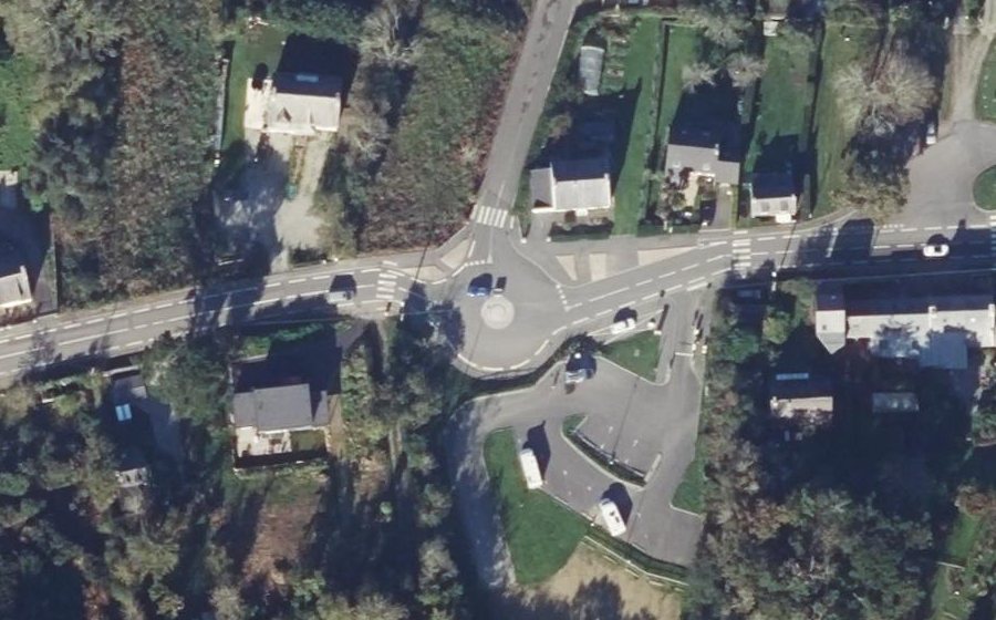 Vue aérienne du Rond-point anonyme n°1005631103