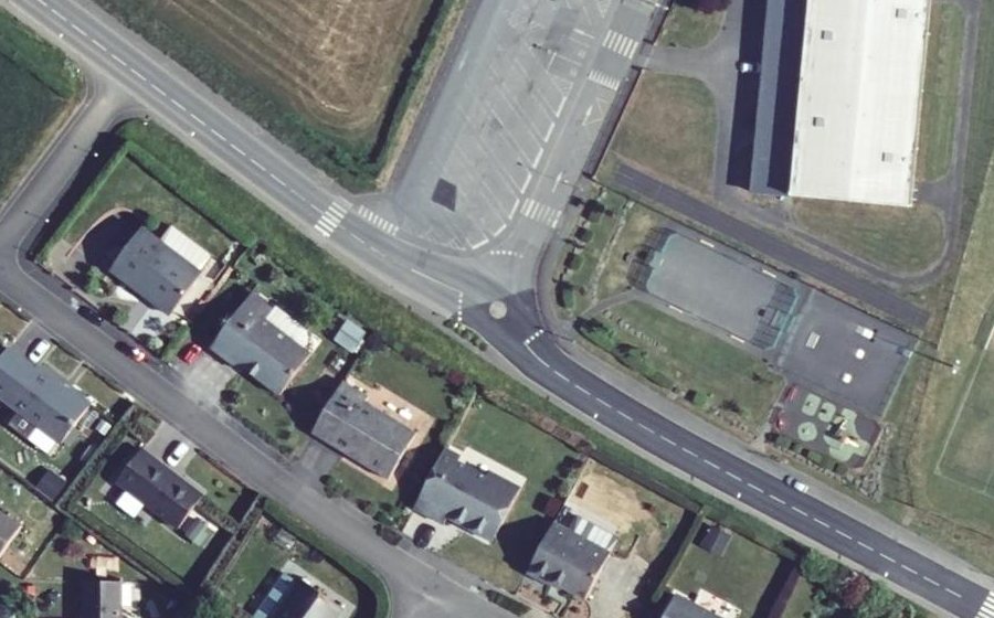 Vue aérienne du Mini-giratoire n°564214450