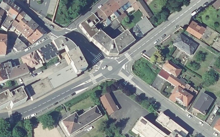 Vue aérienne du Mini-giratoire n°566241083