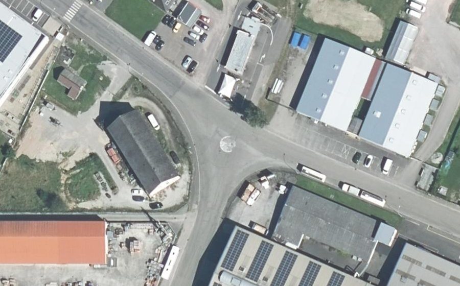 Vue aérienne du Mini-giratoire n°566984129
