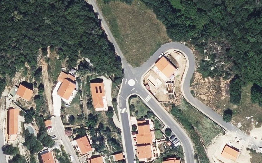 Vue aérienne du Mini-giratoire n°567377191