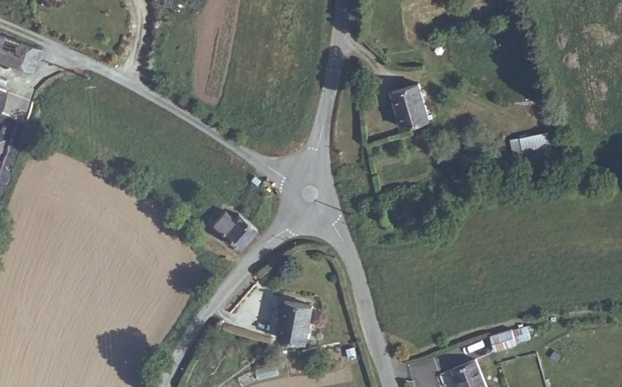 Vue aérienne du Mini-giratoire n°568126385