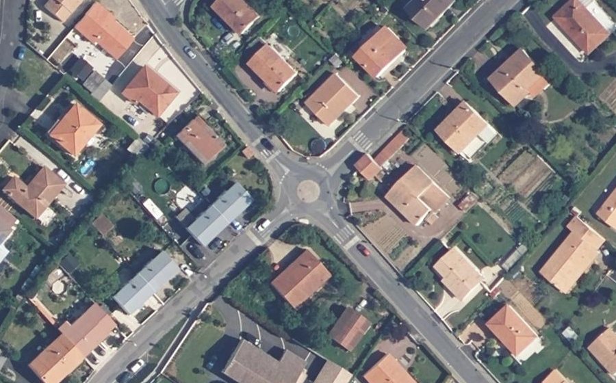 Vue aérienne du Mini-giratoire n°568830817