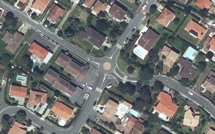 Vue aérienne du Rond-point anonyme n°1005723237