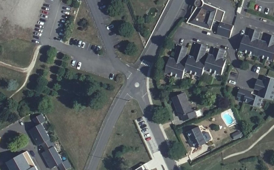 Vue aérienne du Mini-giratoire n°573361755