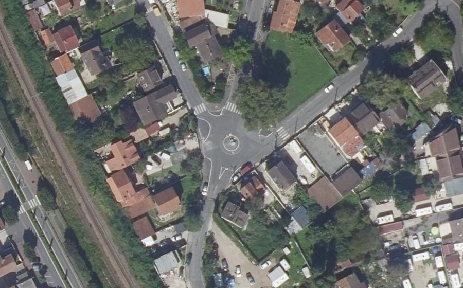 Vue aérienne du Mini-giratoire n°573396182