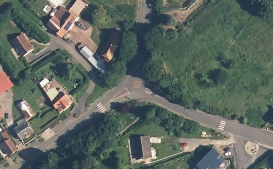 Vue aérienne du Rond-point anonyme n°1005822927
