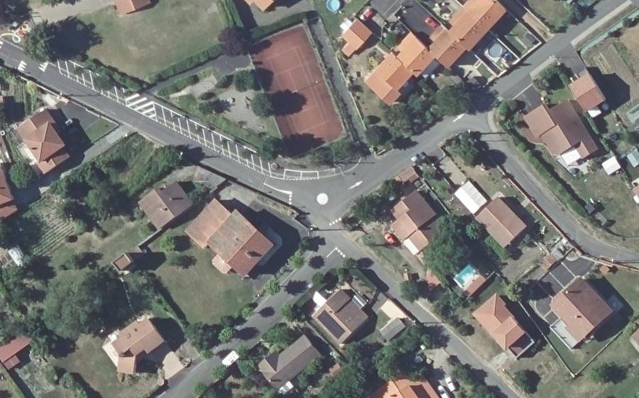 Vue aérienne du Mini-giratoire n°582678508