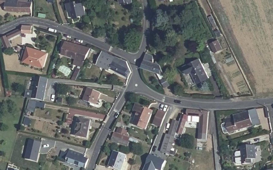 Vue aérienne du Mini-giratoire n°588744802
