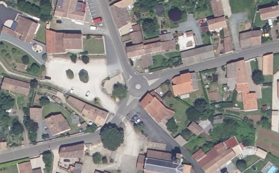 Vue aérienne du Mini-giratoire n°592632874