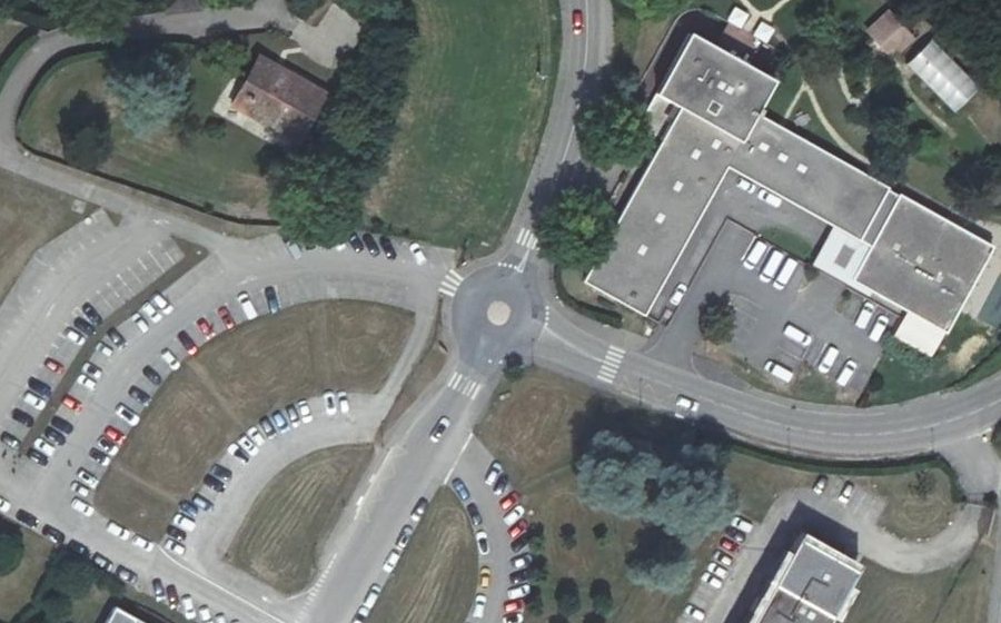 Vue aérienne du Mini-giratoire n°595255170