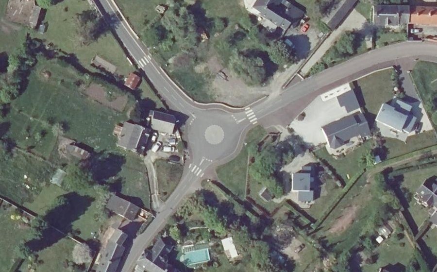 Vue aérienne du Mini-giratoire n°596771373