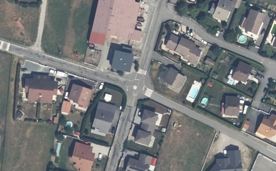 Vue aérienne du Mini-giratoire n°598260357