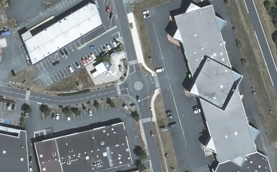 Vue aérienne du Mini-giratoire n°598684417