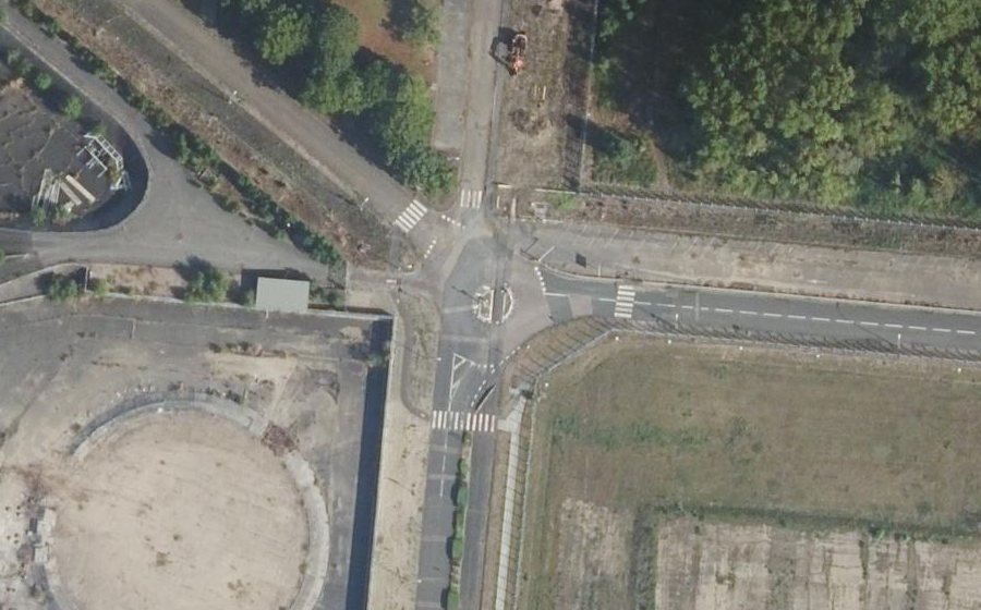 Vue aérienne du Mini-giratoire n°599201797