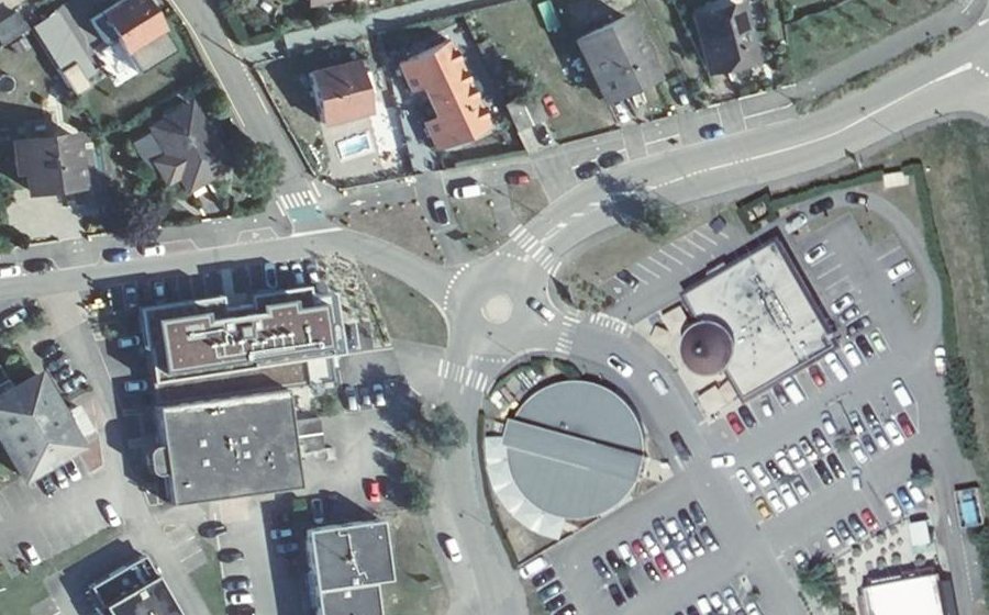 Vue aérienne du Mini-giratoire n°599435421