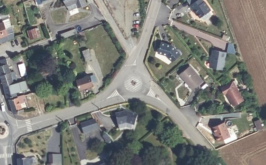 Vue aérienne du Mini-giratoire n°600163265