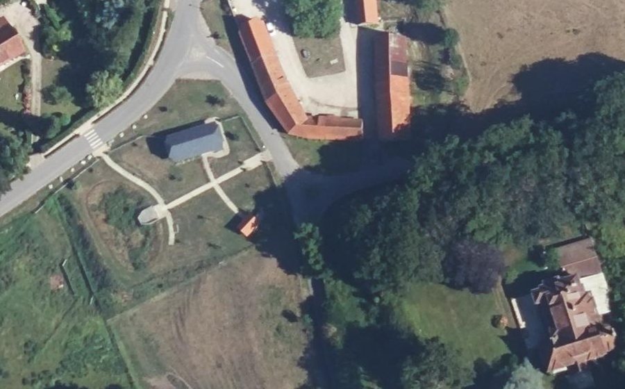 Vue aérienne du Mini-giratoire n°600512241