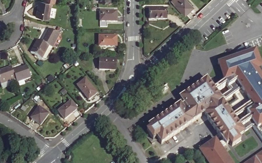 Vue aérienne du Mini-giratoire n°603579119