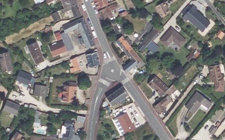 Vue aérienne du Mini-giratoire n°603741331