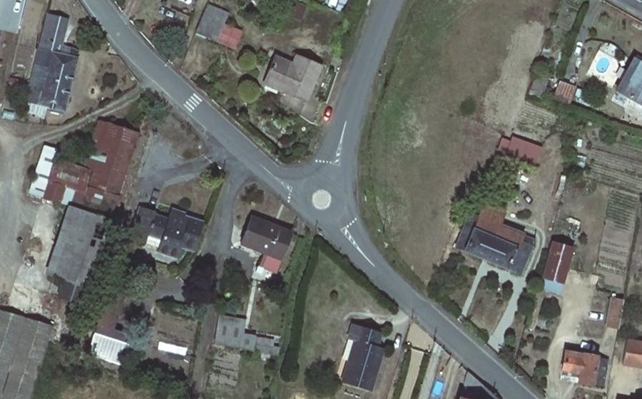Vue aérienne du Mini-giratoire n°604126936