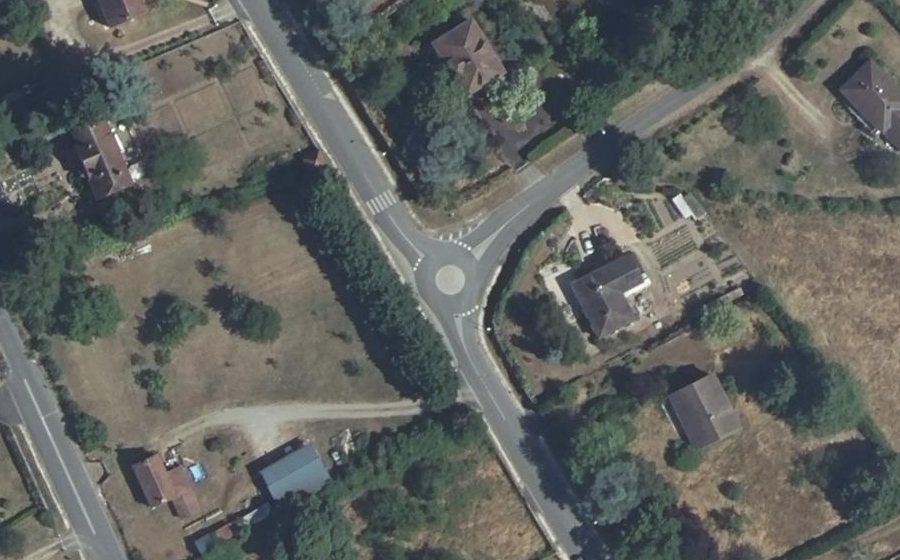 Vue aérienne du Mini-giratoire n°604223348