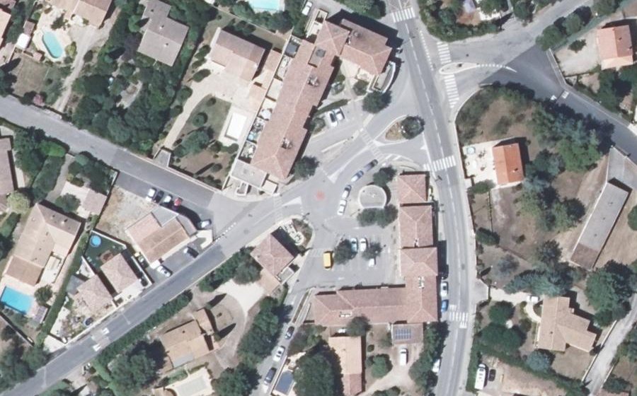 Vue aérienne du Mini-giratoire n°608062390