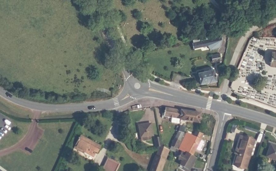 Vue aérienne du Mini-giratoire n°608114166