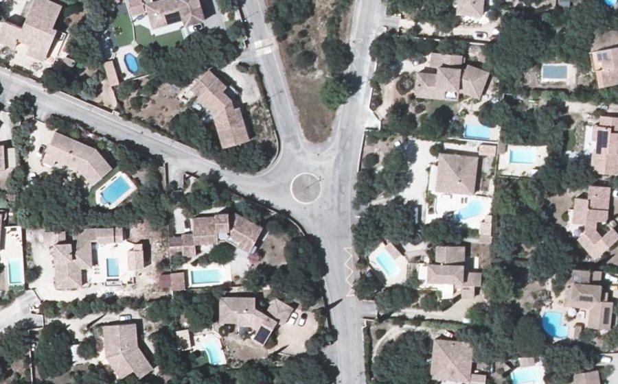 Vue aérienne du Mini-giratoire n°608364921