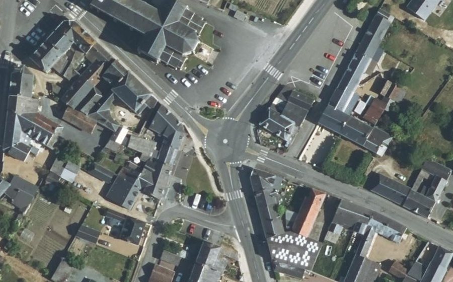 Vue aérienne du Mini-giratoire n°609333802