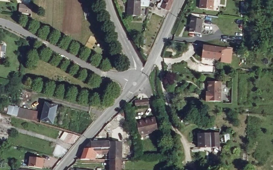 Vue aérienne du Mini-giratoire n°611253140