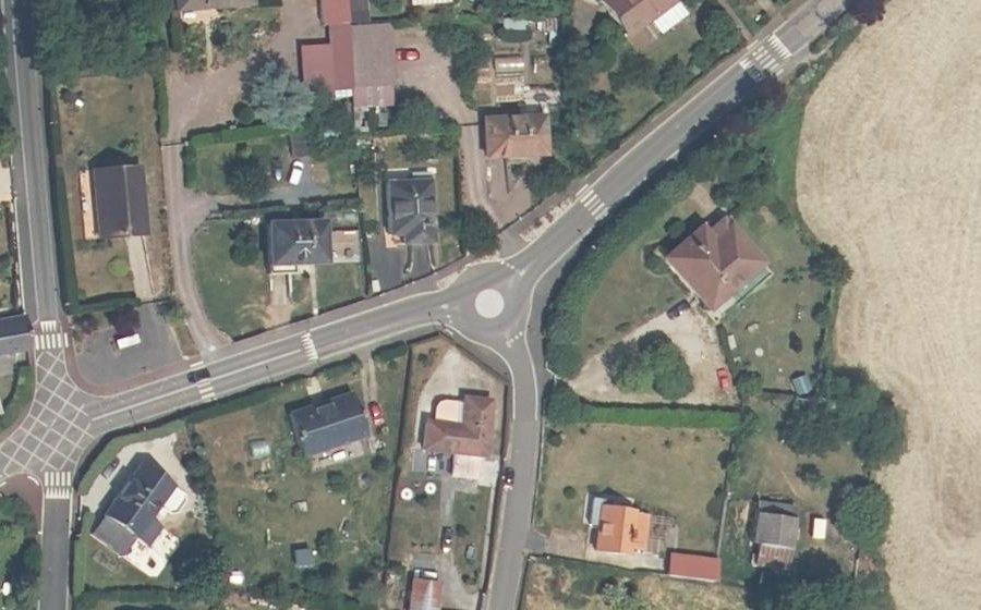 Vue aérienne du Mini-giratoire n°611636799